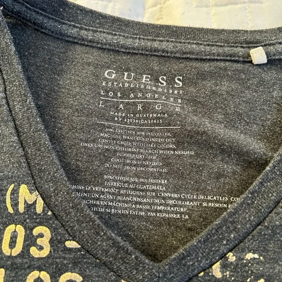 Guess - Picture 2 of 3